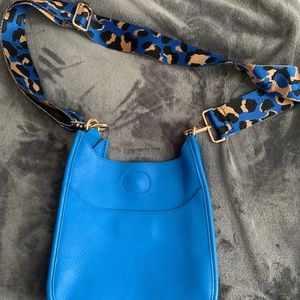 Ah Dorned small blue bag